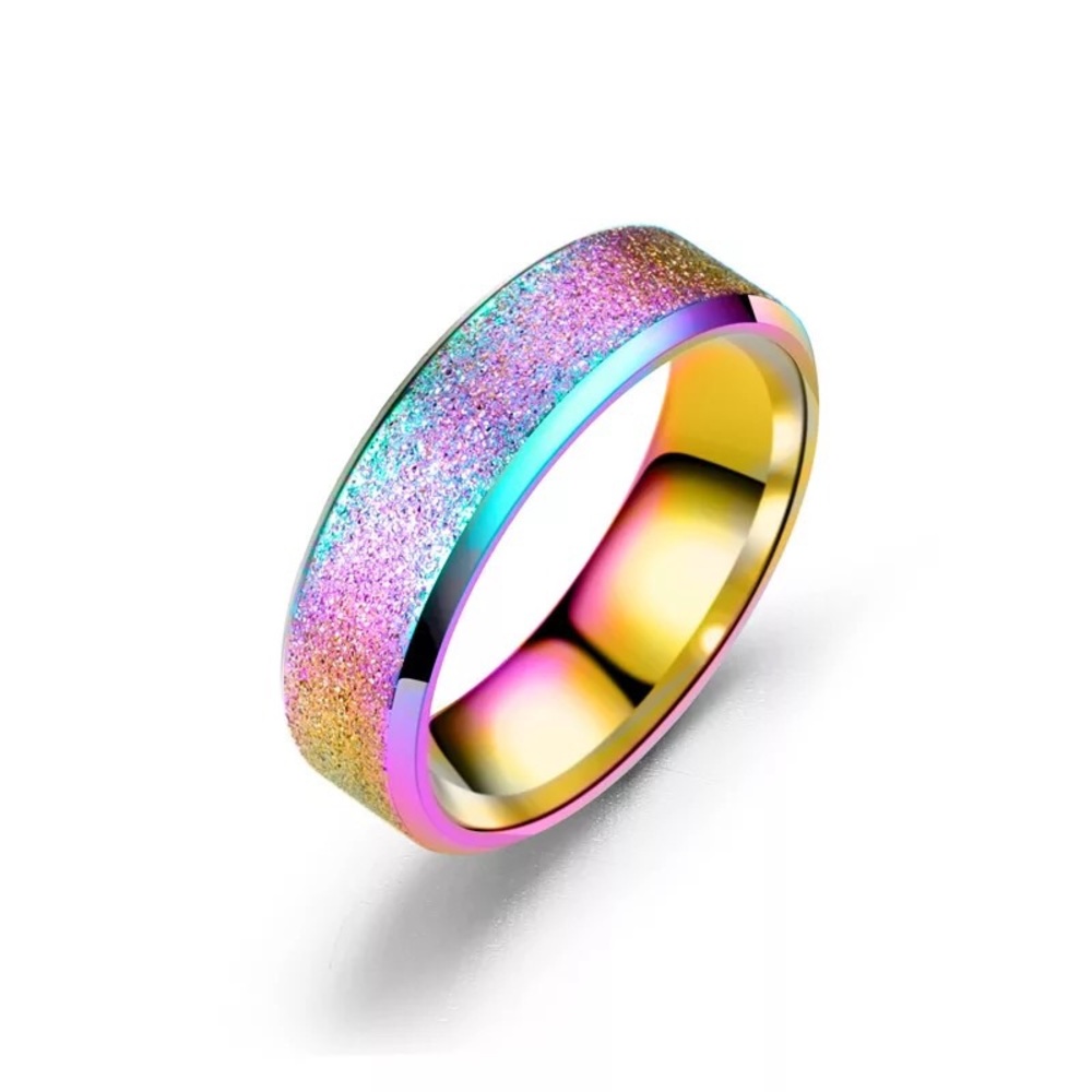 Beautiful Stainless Steel Ring Sz 7 NWT